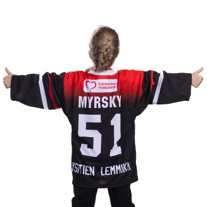 Myrsky-fanipaita, musta